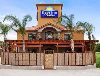 Days & By Wyndham Houston North-spring 2*