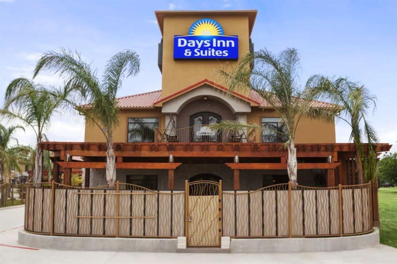 Motel Days & By Wyndham Houston North-spring