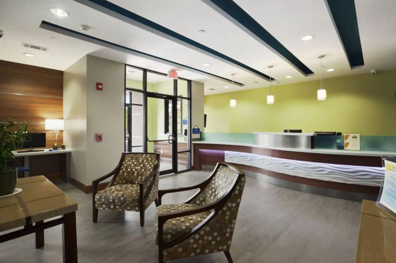 Days & By Wyndham Houston North-spring Westfield