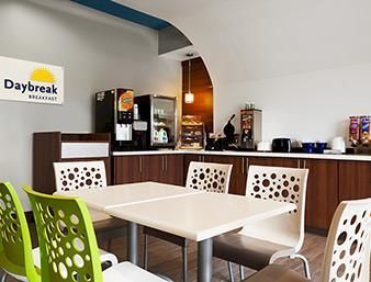 Days & By Wyndham Houston North-spring 2*