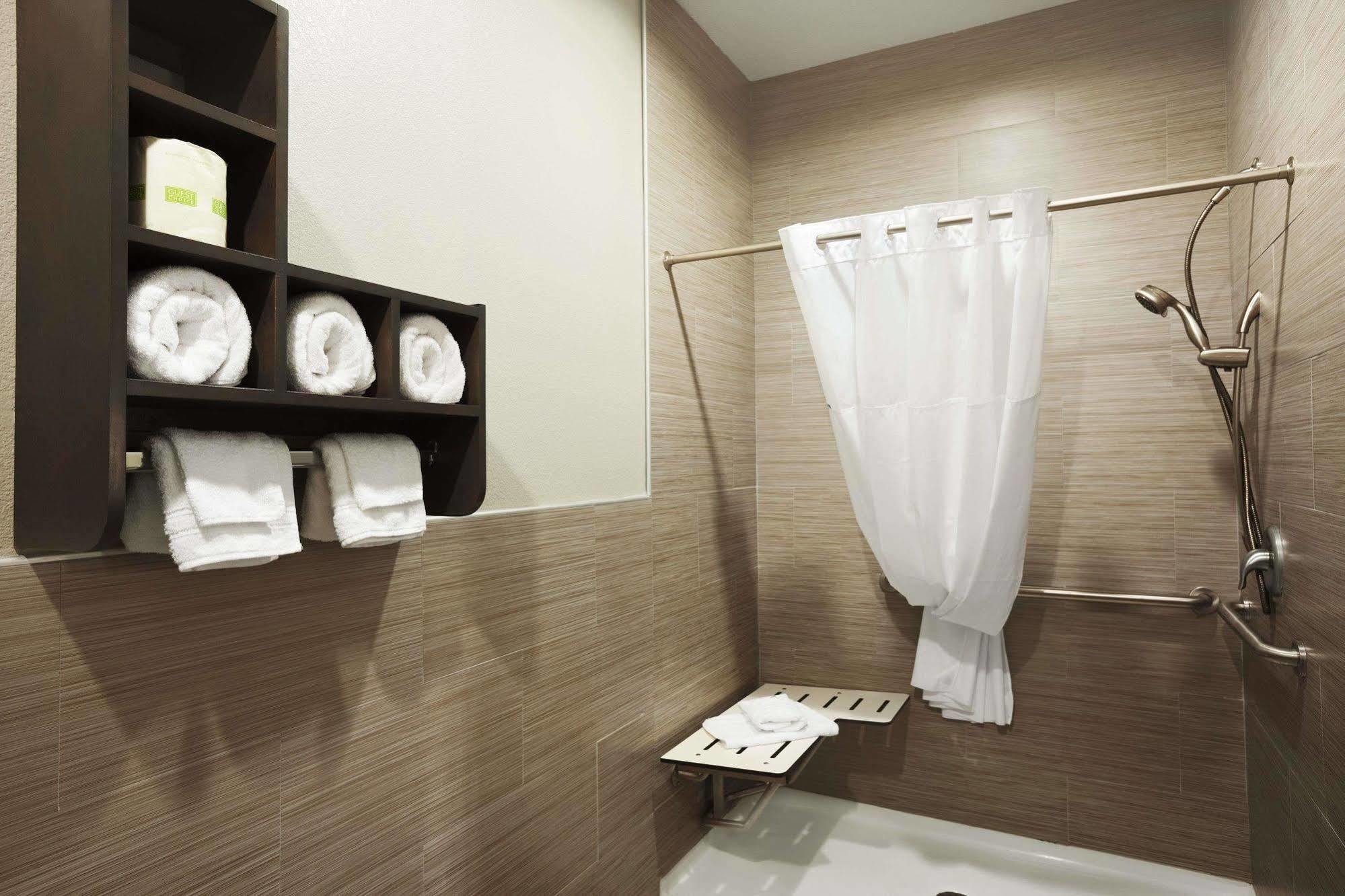 Days & By Wyndham Houston North-spring Motel 2*