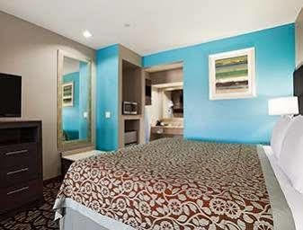 Motel Days & By Wyndham Houston North-spring